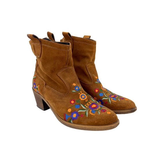 Brown Suede Boots with Floral Embroidery - Picture 1 of 5